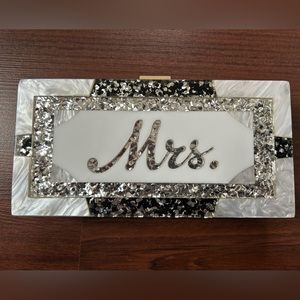 NWT Mrs clutch